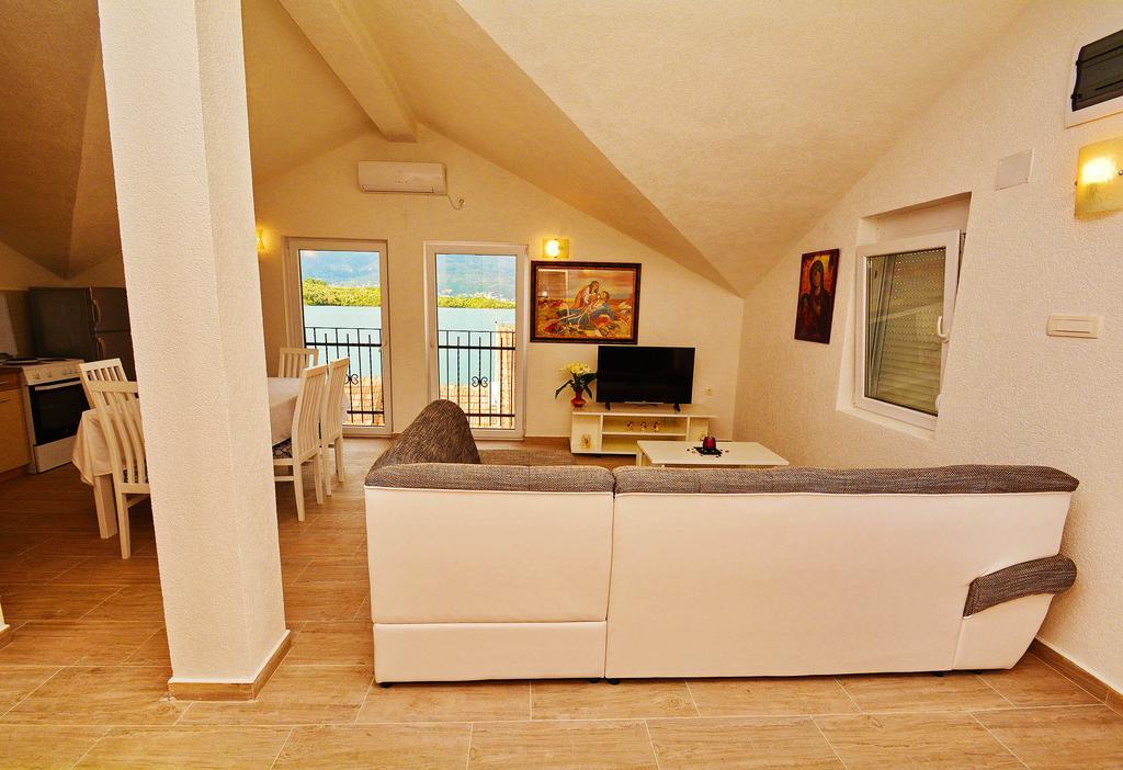 Apartments Bella Di Boka Tivat Exterior photo