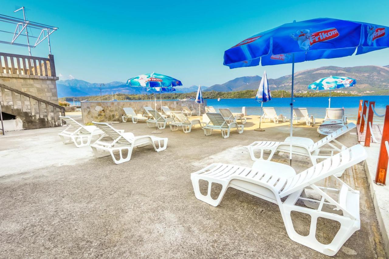 Apartments Bella Di Boka Tivat Exterior photo