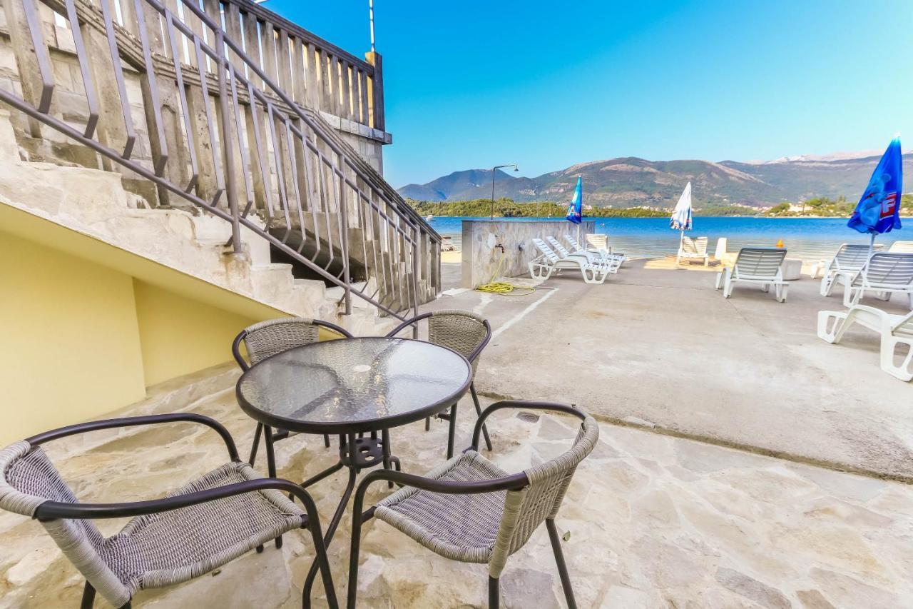 Apartments Bella Di Boka Tivat Exterior photo